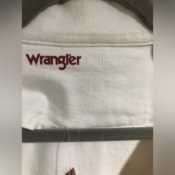 Wrangler Authentics Women’s Stretch Denim Off-White Jacket - Picture 10 of 13